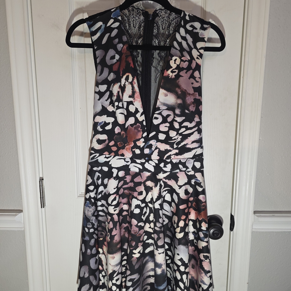 bebe Black Multicolor Floral-Print Midi Dress